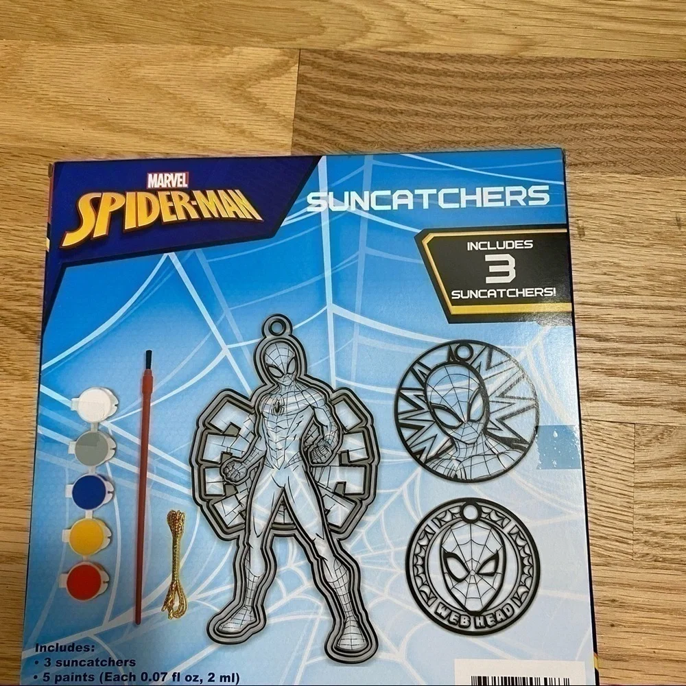 Spider Man Sun Catcher Kit Craft NWT NEW